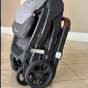 Ergobaby metro+ deluxe stroller